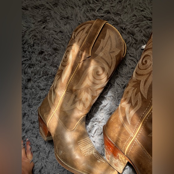 Durango - Picture 7 of 8